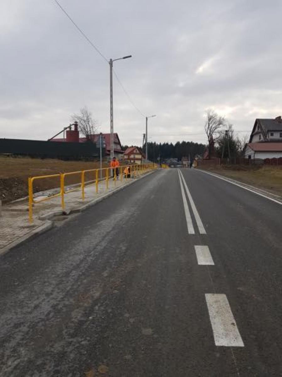 Inwestują w drogi i kolej