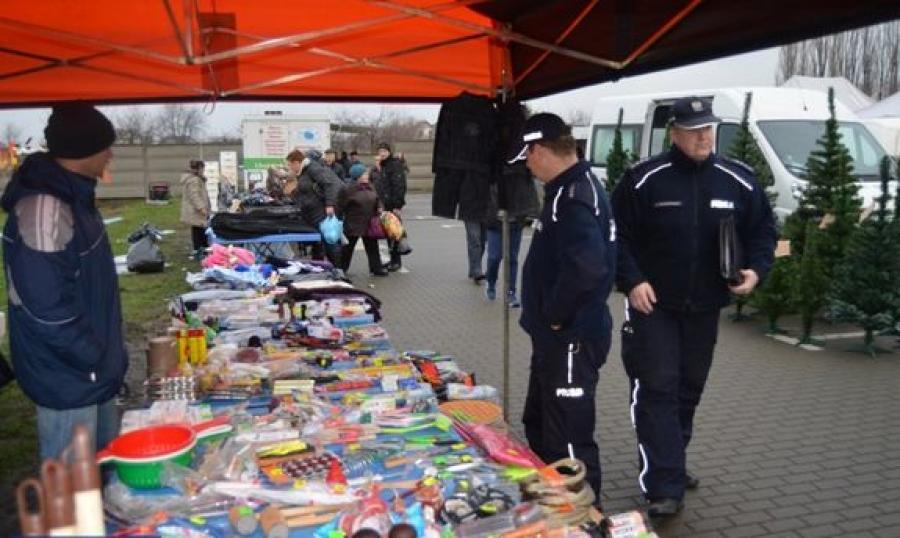 Policja radzi, jak bezpiecznie używać sztucznych ogni