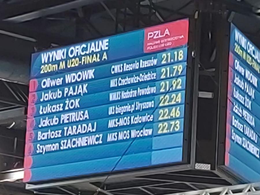 Przybyś i Pietrusa tuż za podium Halowych MP