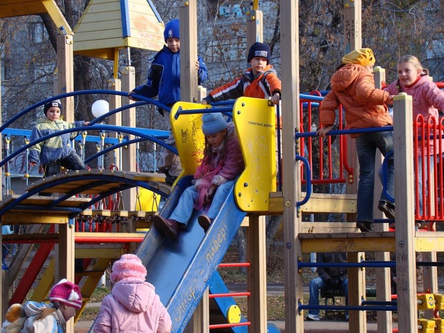 Państwowy Powiatowy Inspektor Sanitarny upomina dzieci i rodziców