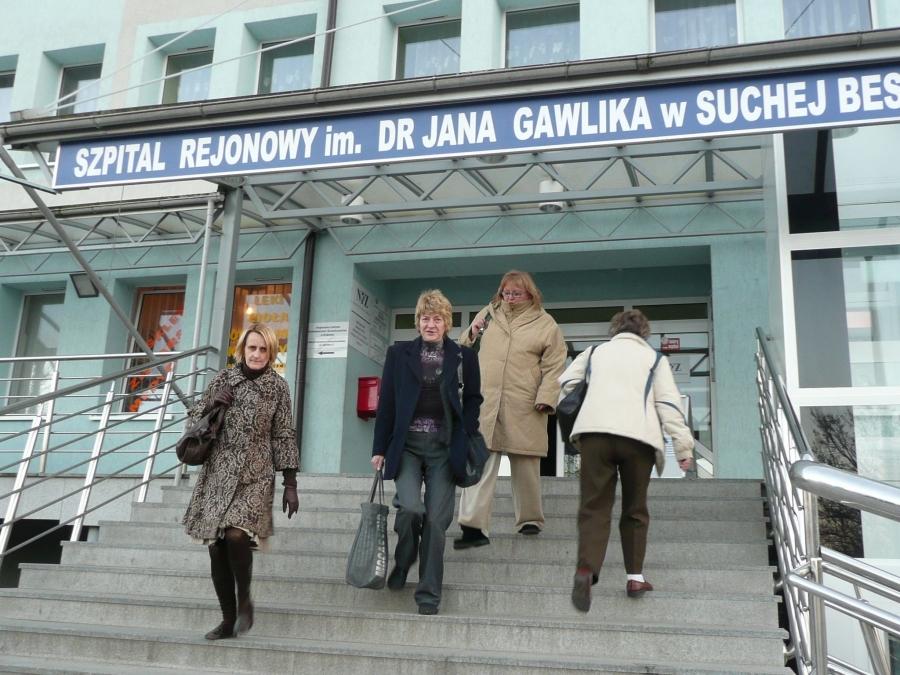 Szpital wstrzymuje planowe operacje i zajęcia w szkole rodzenia