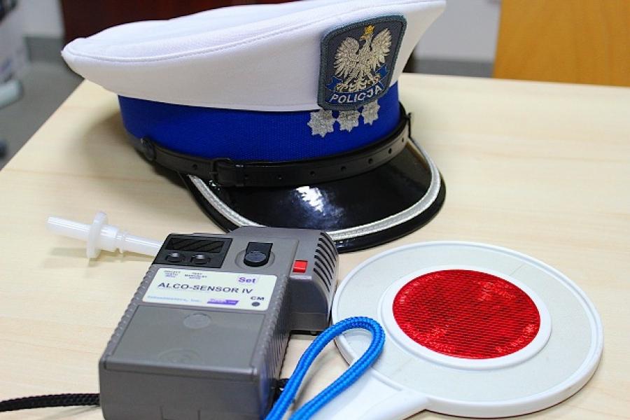Nietrzeźwy kierowca uciekał samochodem z założoną blokadą alkoholową