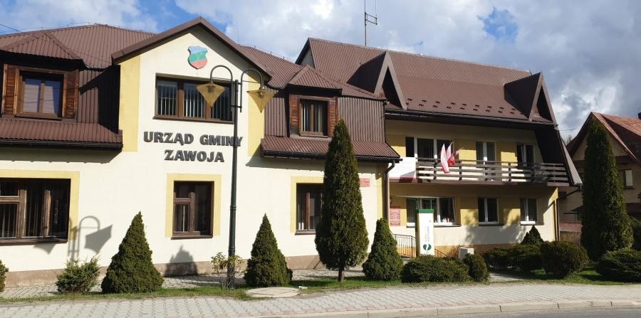 Zawoja. Zalany urząd