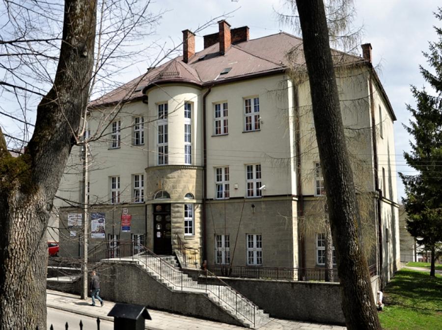 Hugon zaprasza