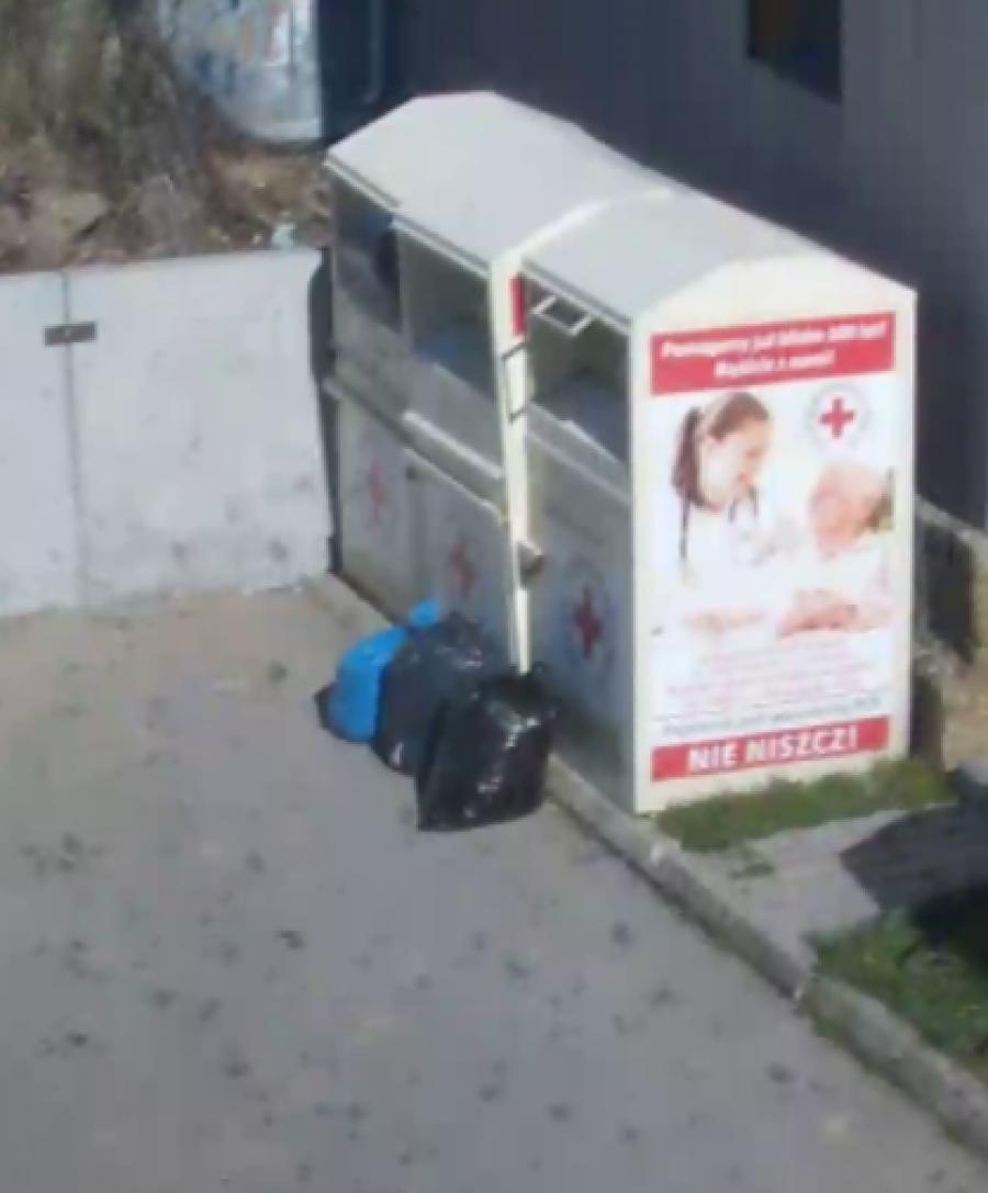 Dzielmy się ubraniami, ale nie śmiećmy!