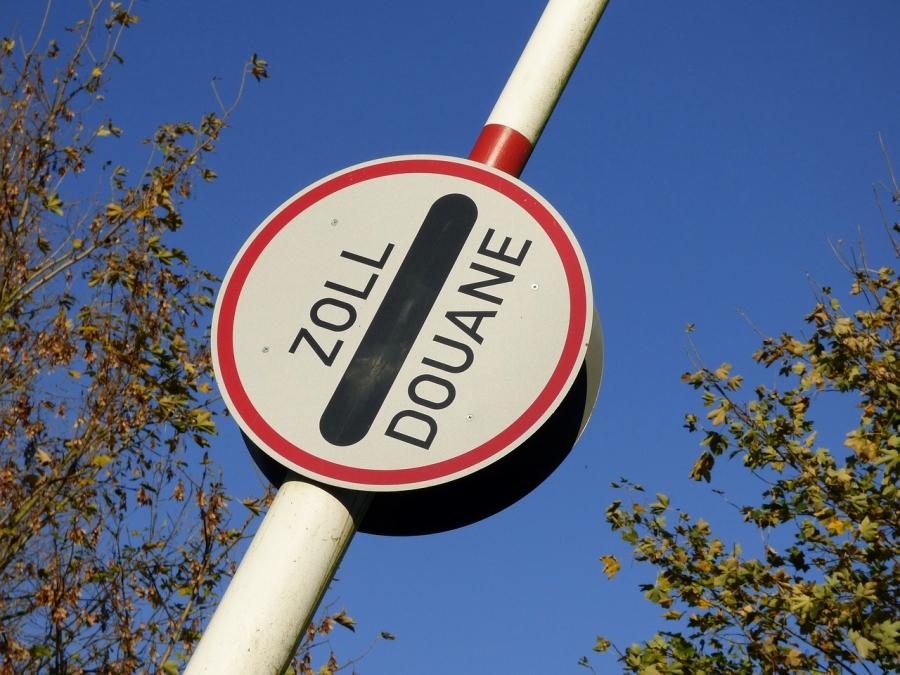 Skład celny - jakie możliwości daje dla przedsiębiorcy?
