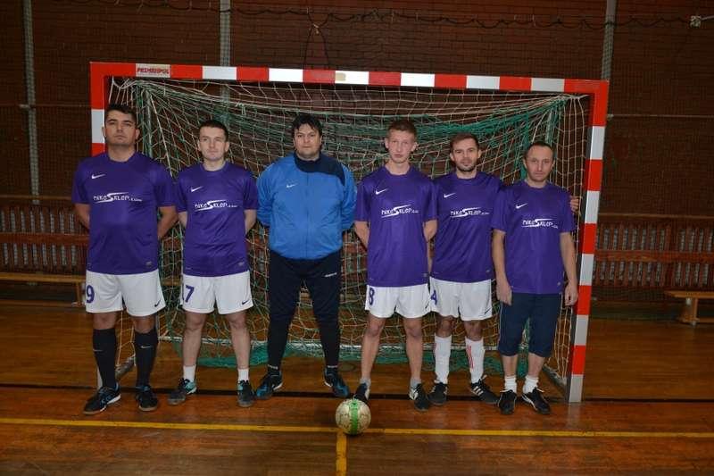 Futsal na dobre zagościł w powiecie suskim.
