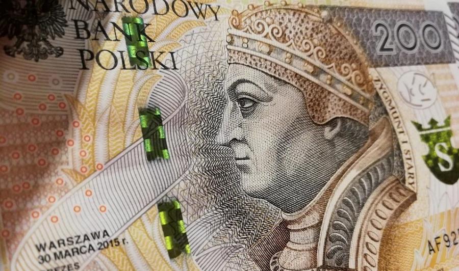 Kupuje, rezygnuje i znika z cudzymi pieniędzmi