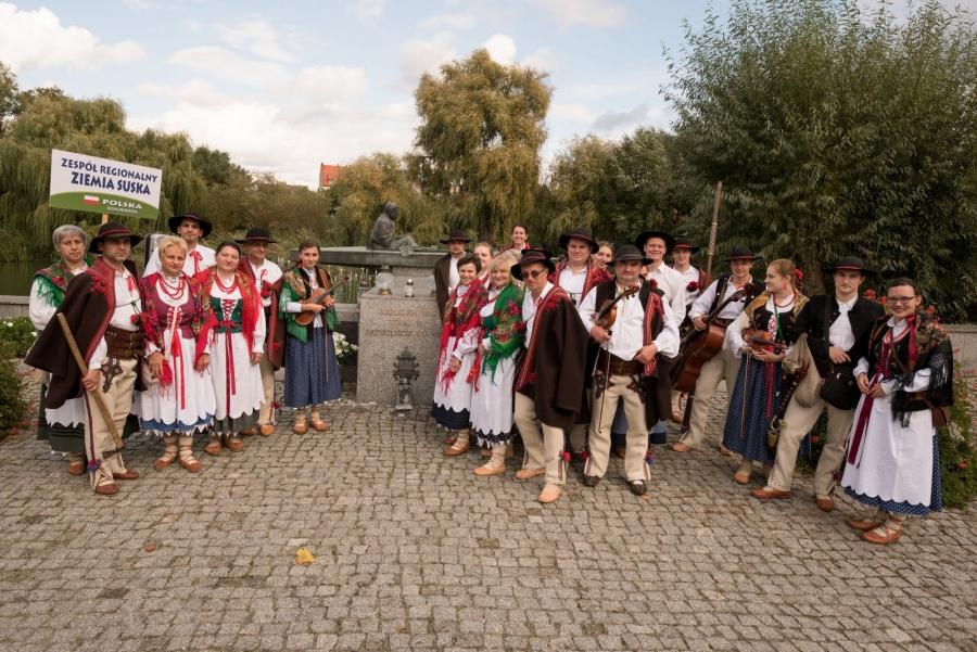 Zespół Ziemia Suska otrzyma nowe stroje regionalne