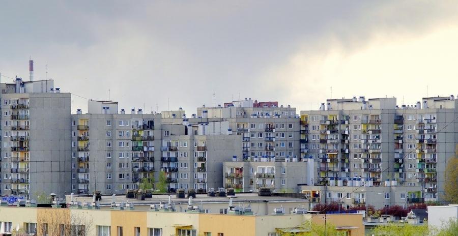 Trujące mieszkania w blokach -  subit czy szkodliwy po 50 latach?