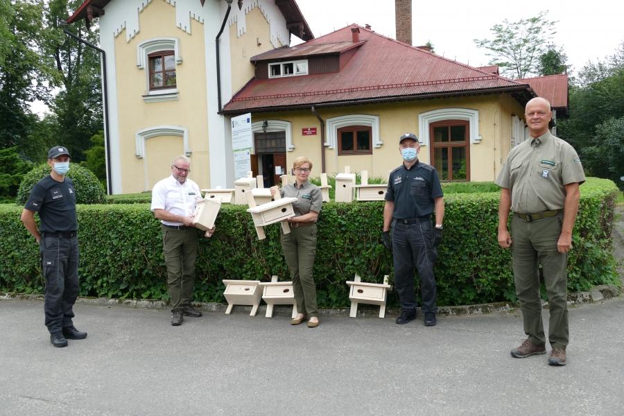 Osadzeni zrobili budki dla ptaków