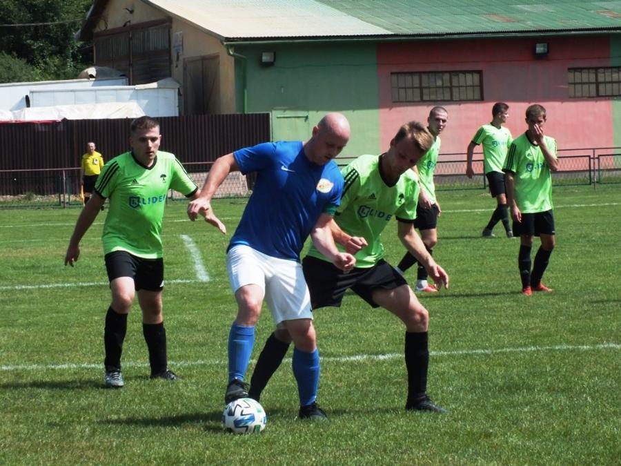 Walec nie nadjechał, ale trzy punkty są / Naroże Juszczyn - Dąb Paszkówka 2:1