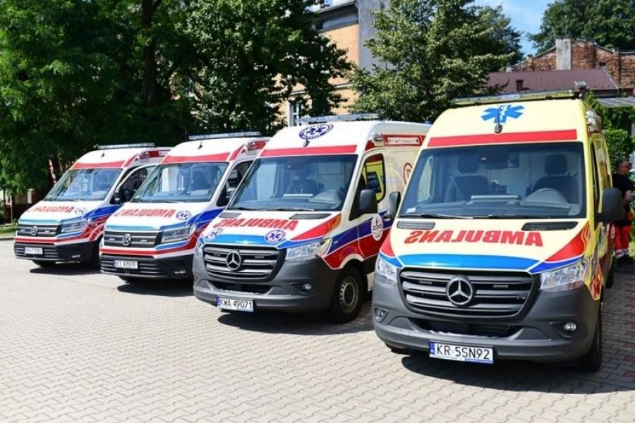 Do Małopolski trafi 16 kolejnych ambulansów