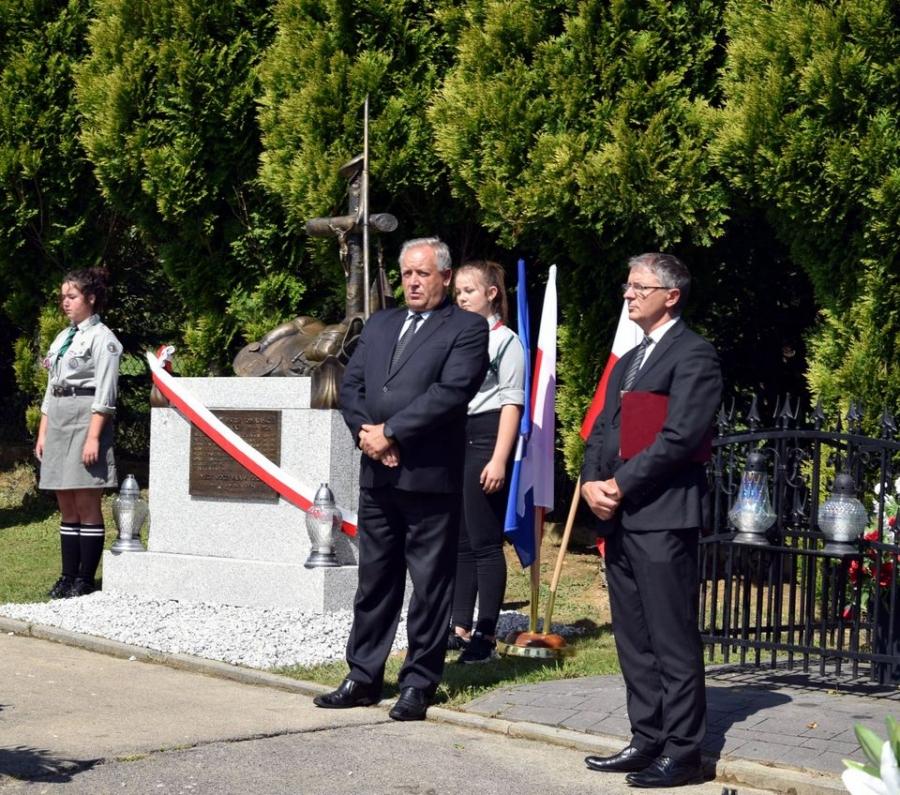 Pomnik hołdem dla bystrzan poległych na frontach I wojny światowej
