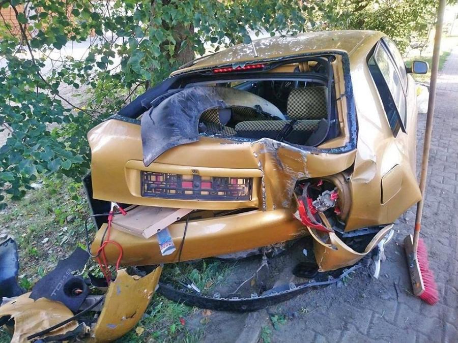 Wyleciał z drogi. Audi solidnie ucierpiało