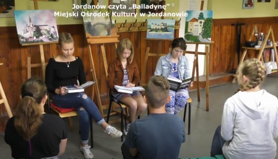 Jordanów: Balladyna na wiele głosów. Narodowe Czytanie w ciekawej formie