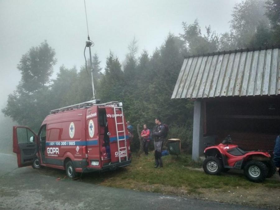 46 osób szukało 75-latka, który zgubił się podczas grzybobrania. Mężczyzna miał dużo szczęścia