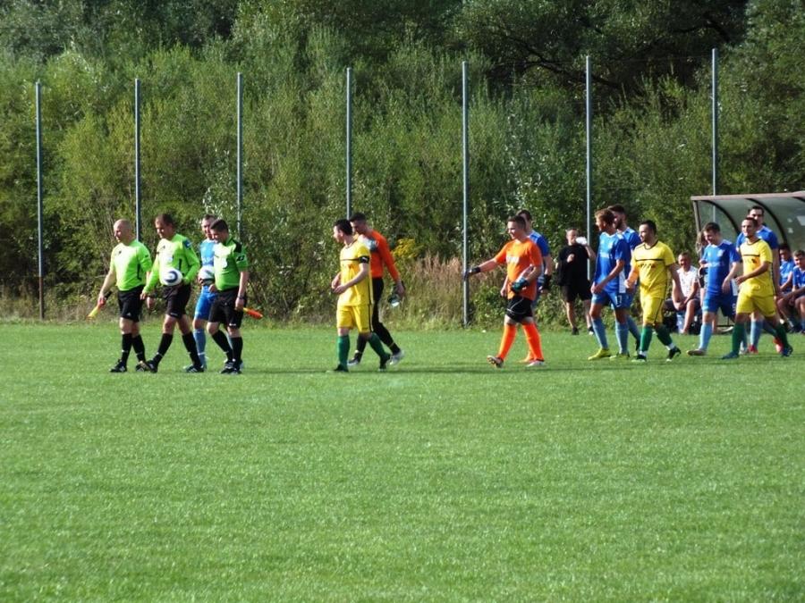 Piłkarski weekend: Nerwy i emocje w Osielcu, bracia strzelają dla Babiej Góry, Koper ratuje punkt Halniakowi, piorunujące 11 minut Jałowca, niespodzianka w Skawicy.