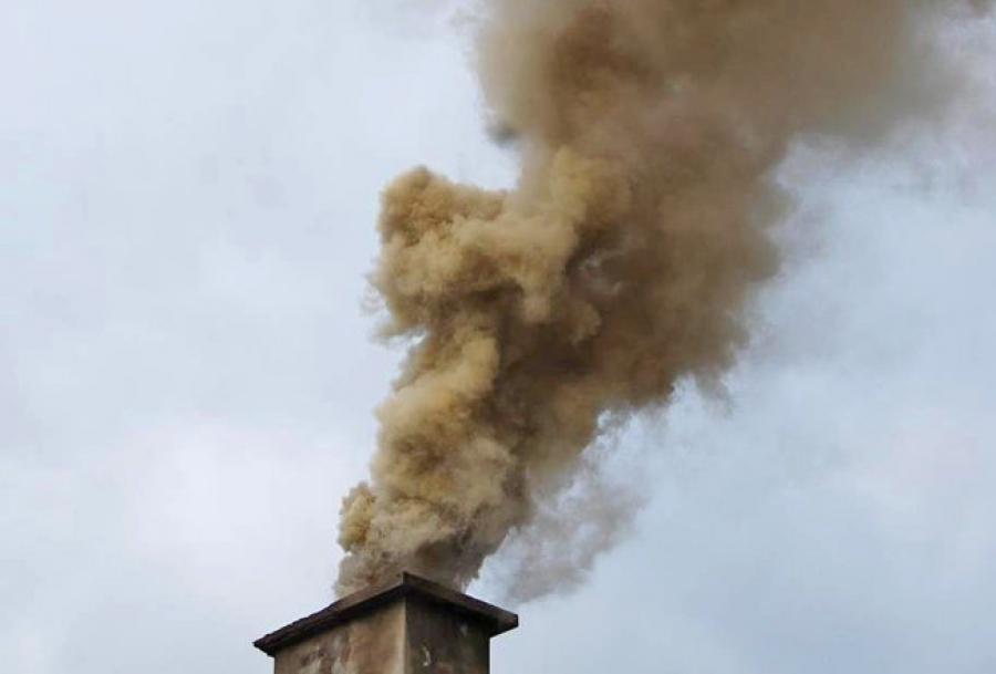 Maków Podhalański zapowiada walkę ze smogiem! Zbadają popiół z dymiących palenisk!