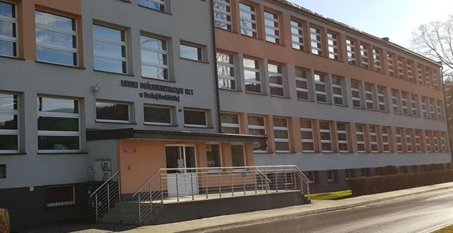 W suskim LO zawieszono nauczanie stacjonarne
