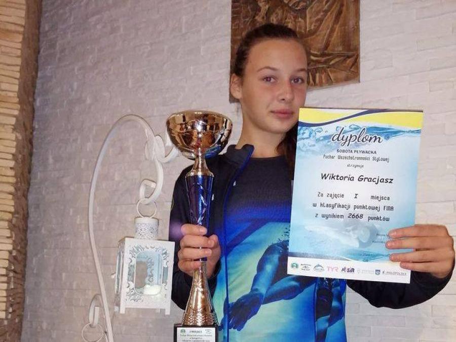 Pięć startów i pięć wygranych Wiktorii Gracjasz! Inni pływacy z Jasienia też pokazali pazury!