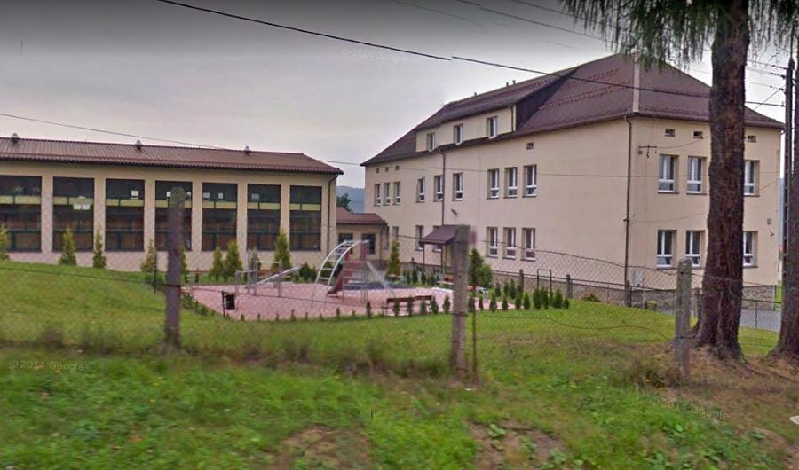 Nie zastosowali półśrodków. Cała szkoła przechodzi od jutra na zdalne nauczanie