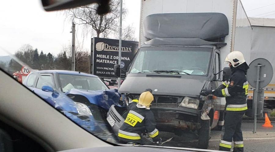 Poważne zderzenie na skrzyżowaniu