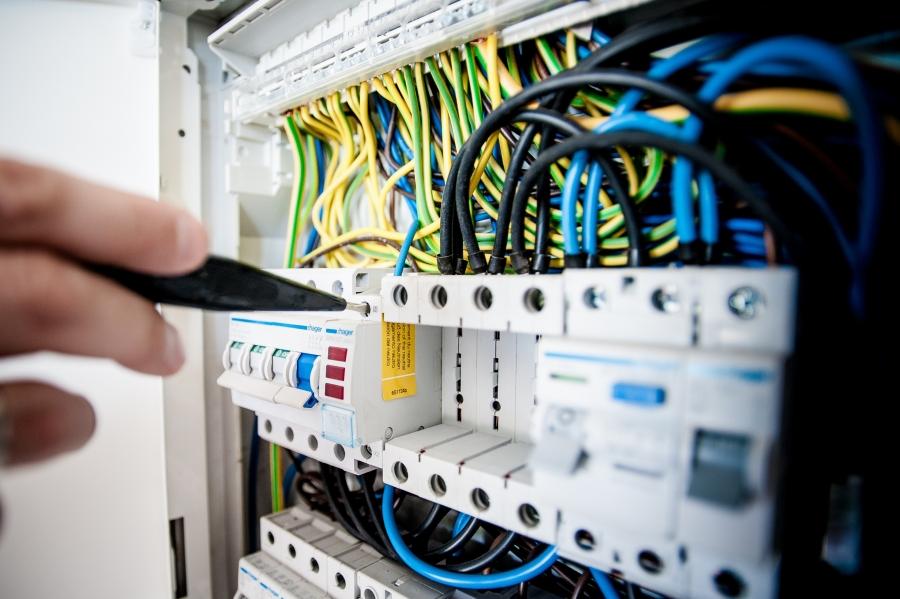 Uprawnienia SEP 1kV - jak je zdobyć?