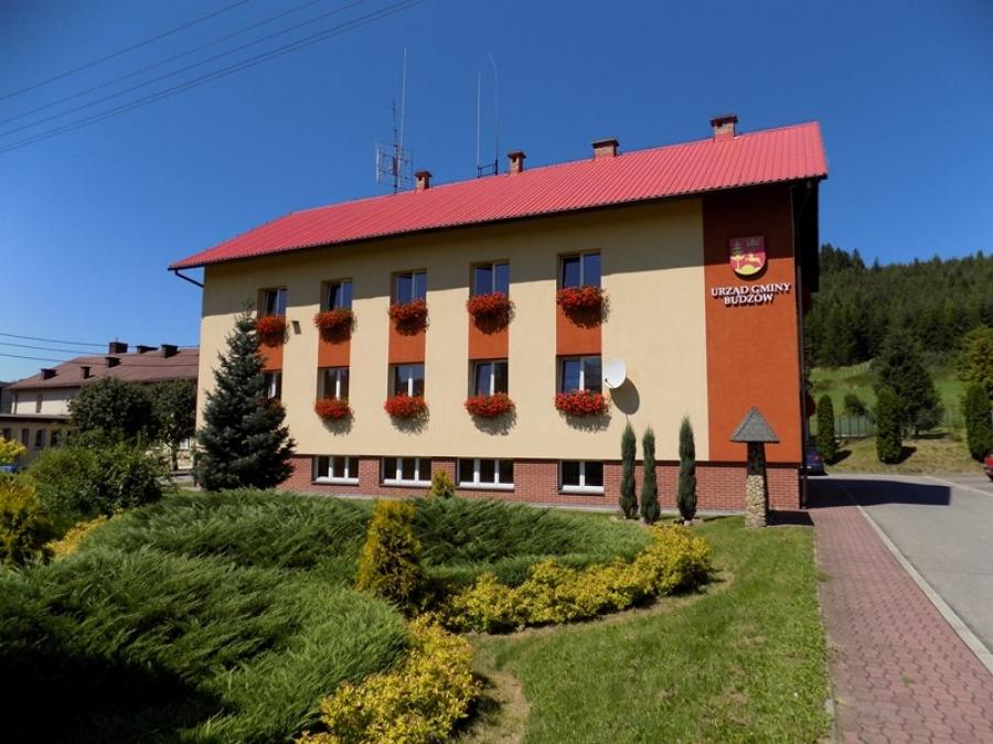 Budzów: Spłacają kredyt, ale i dalej inwestują. Co zapisano w gminnym budżecie?