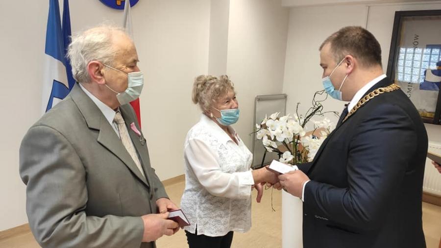 Gmina Jordanów: Złote gody w maseczkach, czyli jubileusz w czasie pandemii