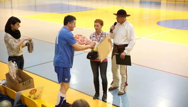 Charytatywny turniej futsalu z cyklu „Pomagamy Iwonie” już za nami. Pora więc na krótkie podsumowanie.
