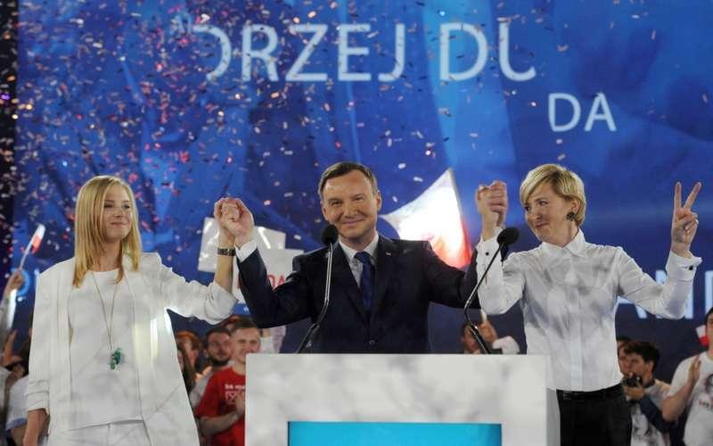 Powiat Suski murem za Dudą - komentują Bobowska i Spannbauer