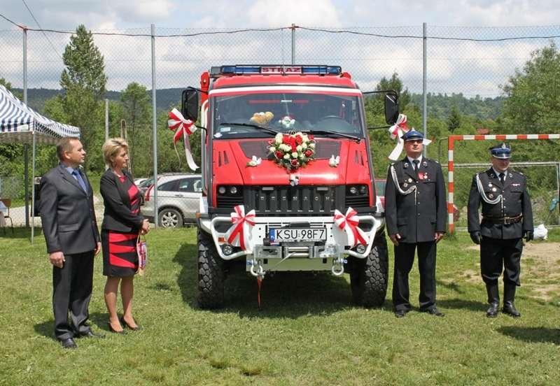 Nowy samochód dla OSP Osielec