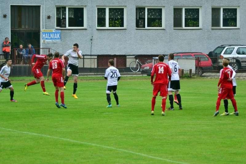 (AKTUALIZACJA): Piłkarski weekend: Halniak liczy na pomoc Garbarza