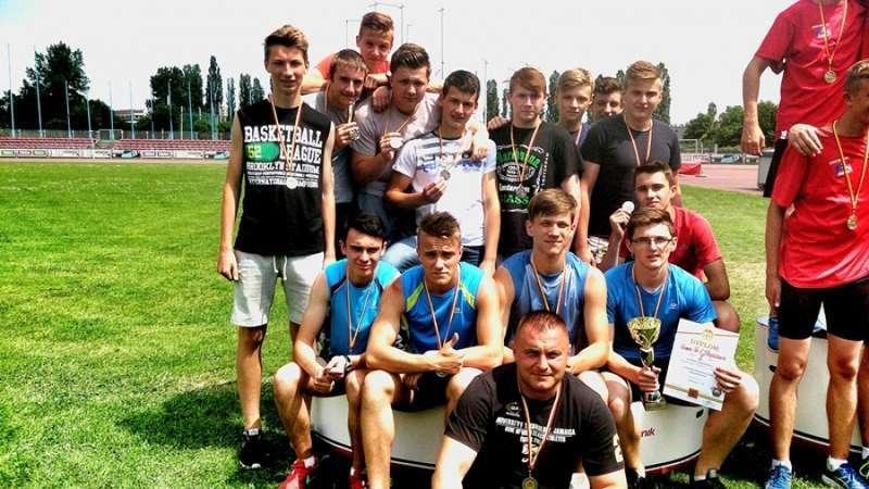 „Lekkoatletyka to podstawa wszystkich gier zespołowych”