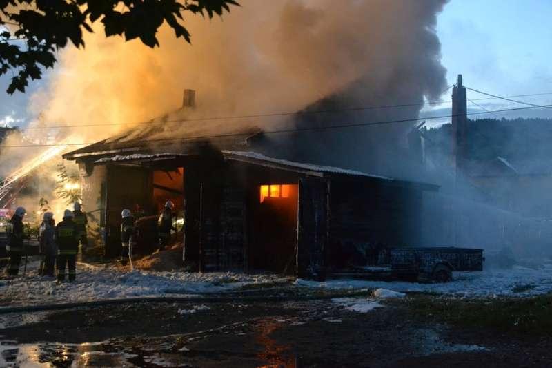 Stryszawa. Pożar zakładu stolarskiego