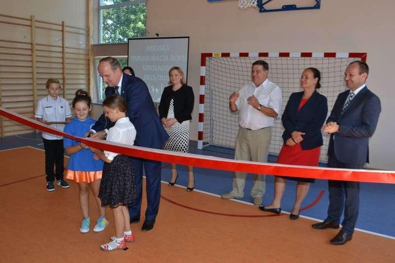 Wstęga przecięta, jutro WF!