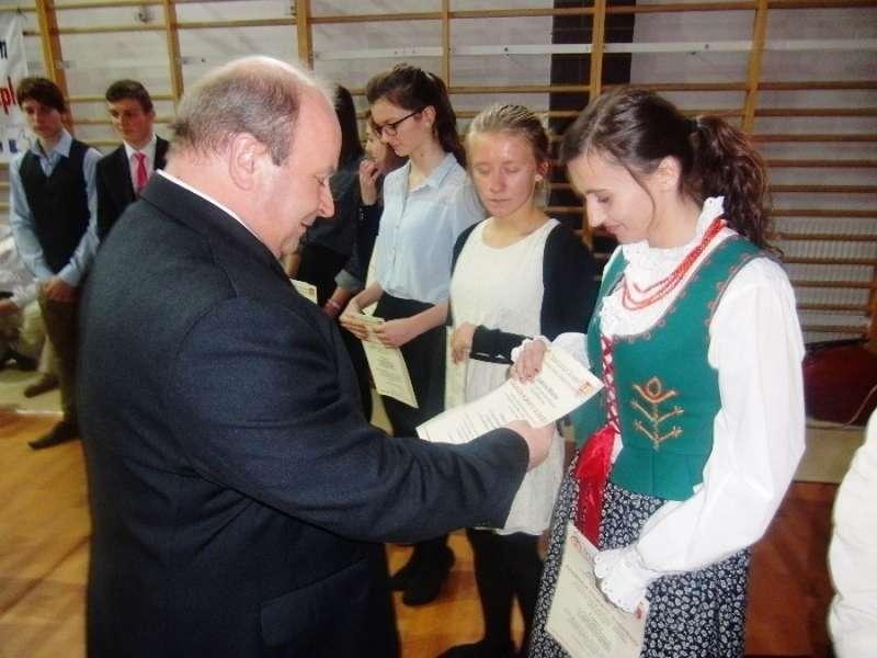 NAGRODY POWIATU SUSKIEGO ROZDANE
