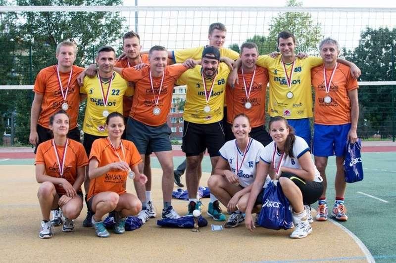 Dziadki grają i zaczynają też szkolić