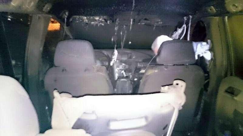 Auto w płomieniach