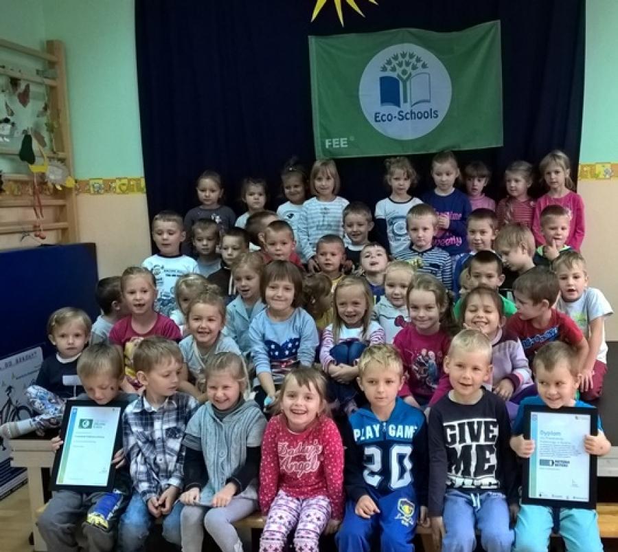 Przedszkole Publiczne w Bystrej otrzymało „Zieloną Flagę”.