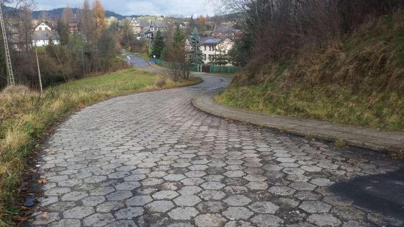 Jordanów. Powiat dołoży się do drogi gminnej