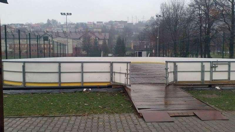 Sucha Beskidzka. Niebawem ruszy lodowisko