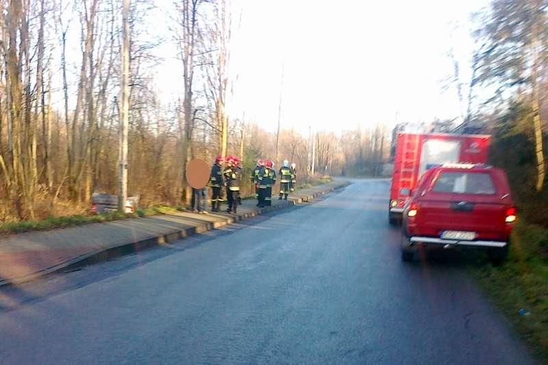 Jachówka. Kolejne auto w rowie