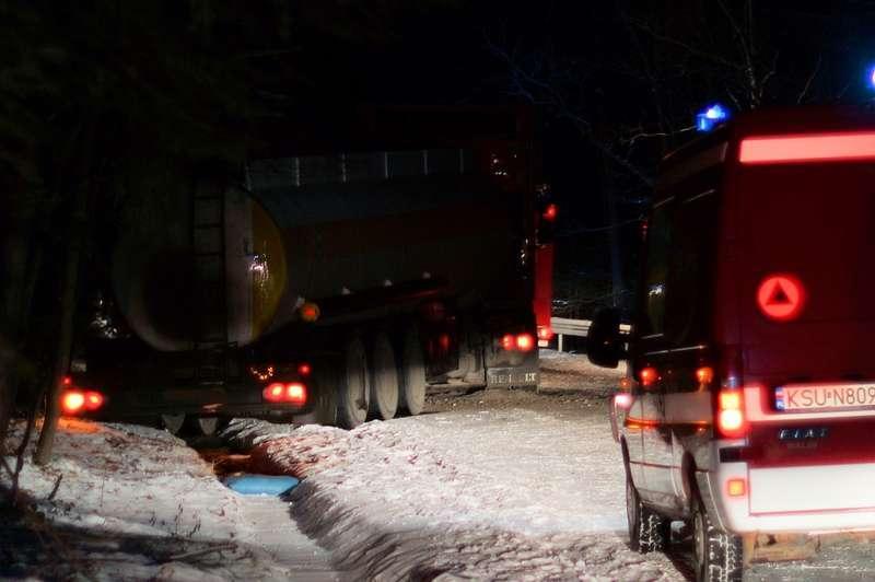 Zawoja. Cysterna „zatańczyła” na Krowiarkach
