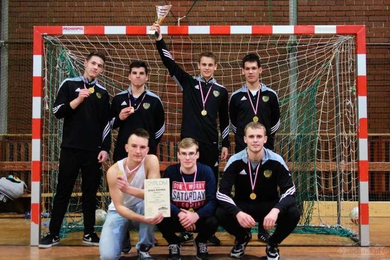 Dzikie Wieprze wygrywają Suską Ligę Futsalu