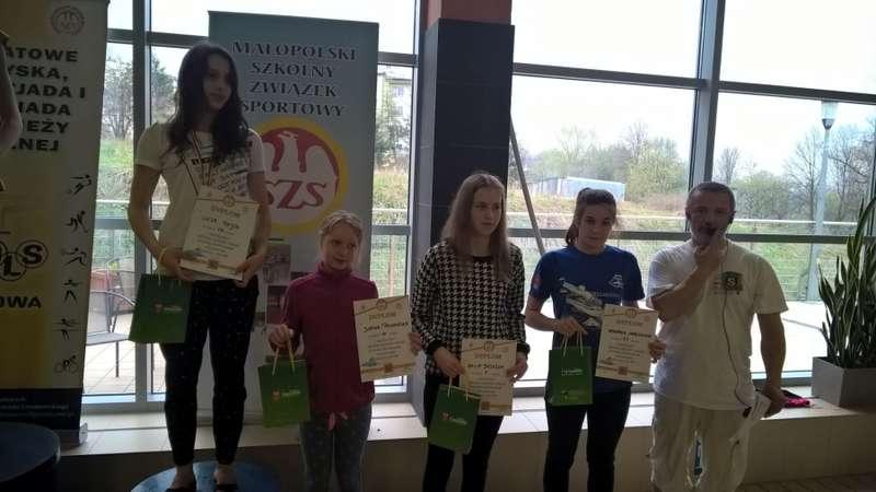 Najmłodsi na szkolnym finale wojewódzkim w pływaniu