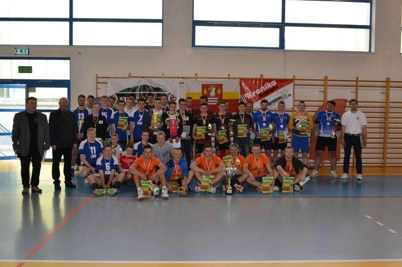 Te Dziadki zdecydowanie mają krzepę