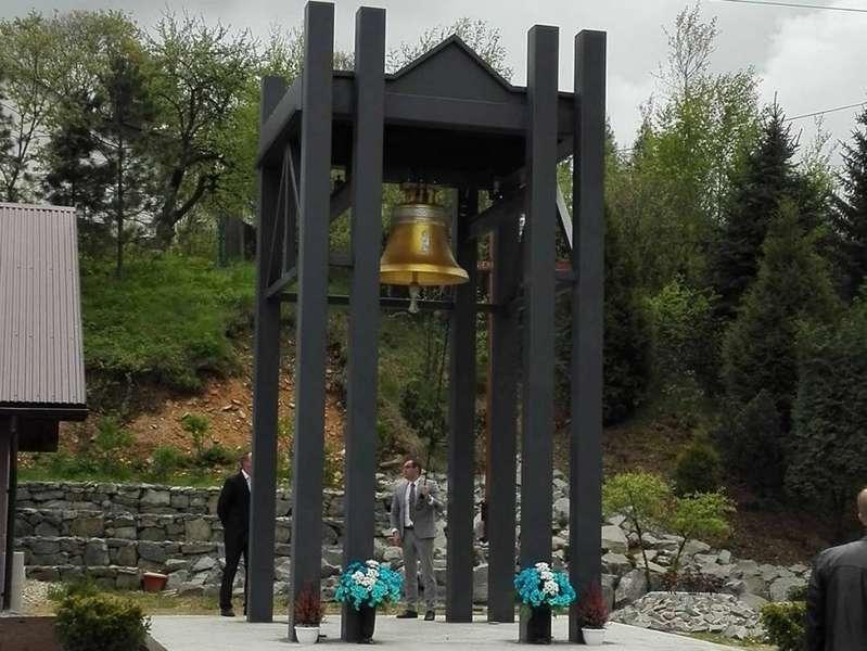 Stryszawa. Wierni odnowili leciwy dzwon
