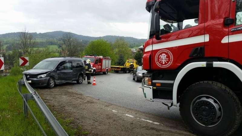 Jordanów. Kolizja na serpentynach